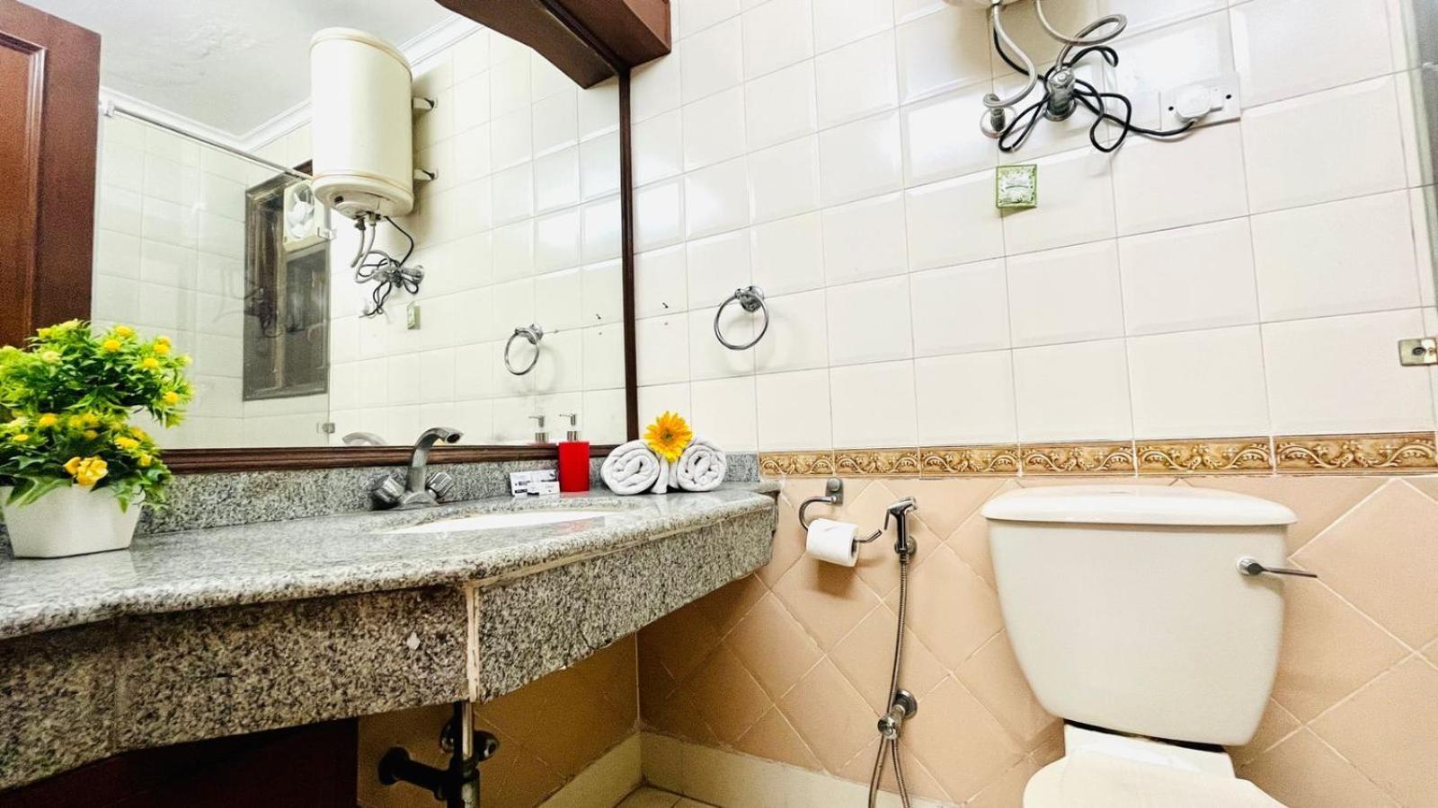 Olive Serviced Apartments - Defence Colony Neu-Delhi Zimmer foto