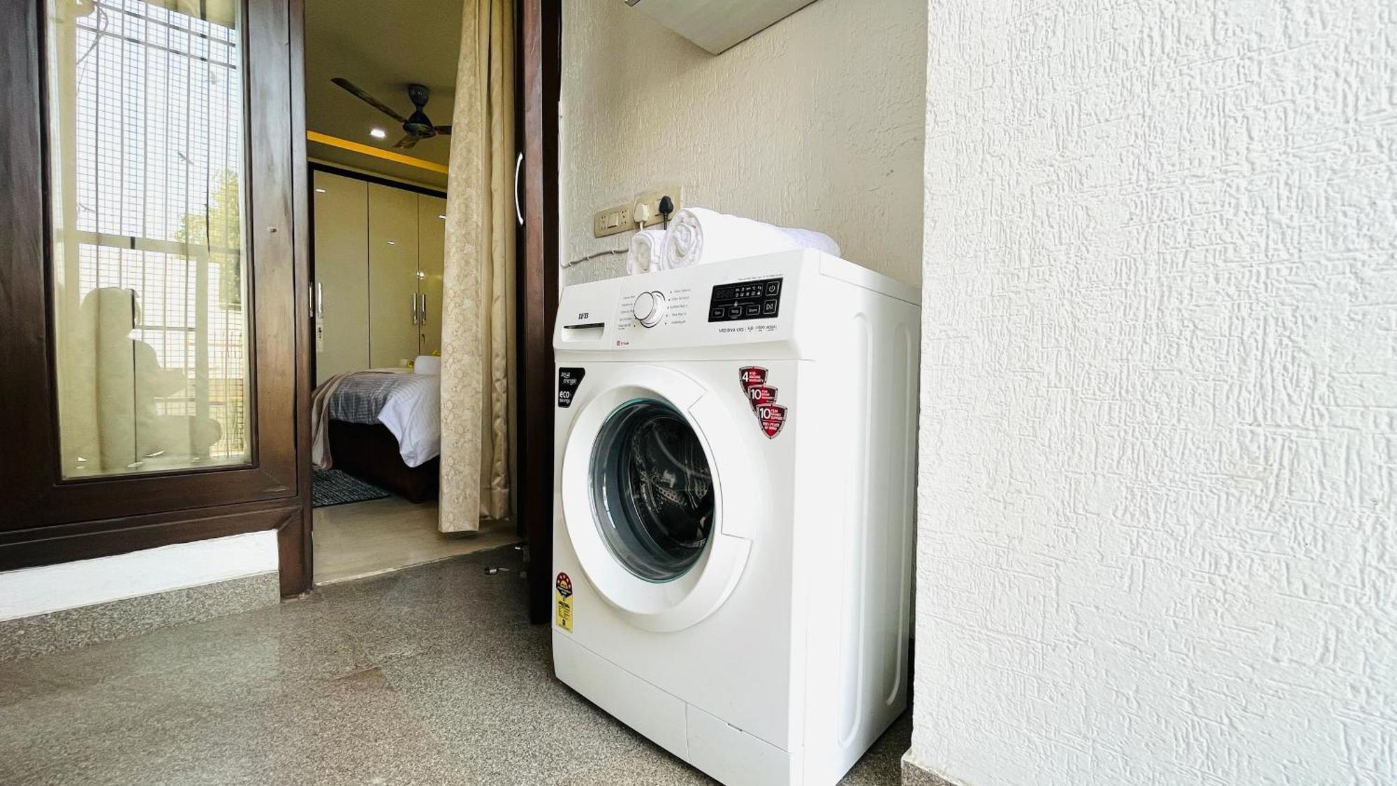 Olive Serviced Apartments - Defence Colony Neu-Delhi Exterior foto