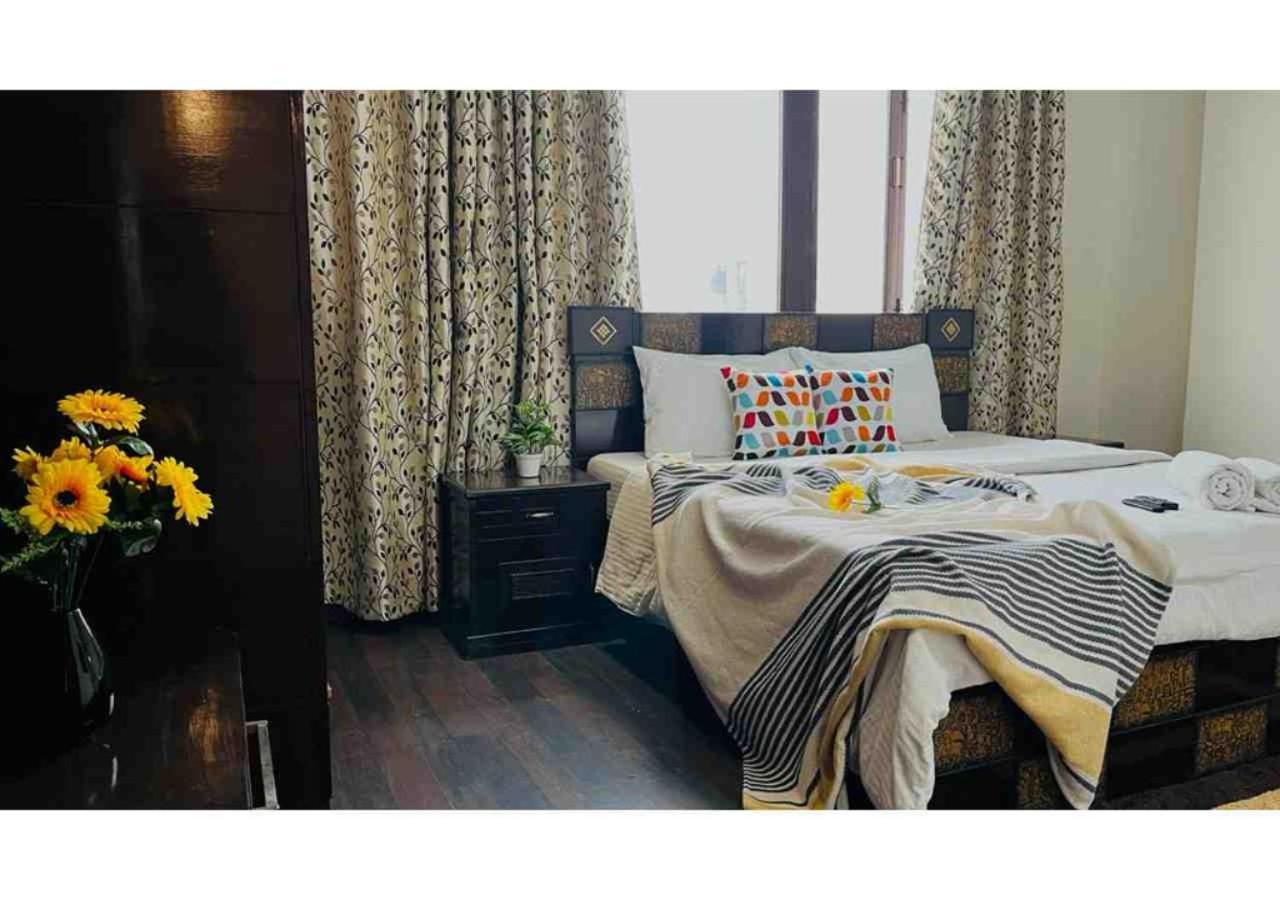 Olive Serviced Apartments - Defence Colony Neu-Delhi Exterior foto